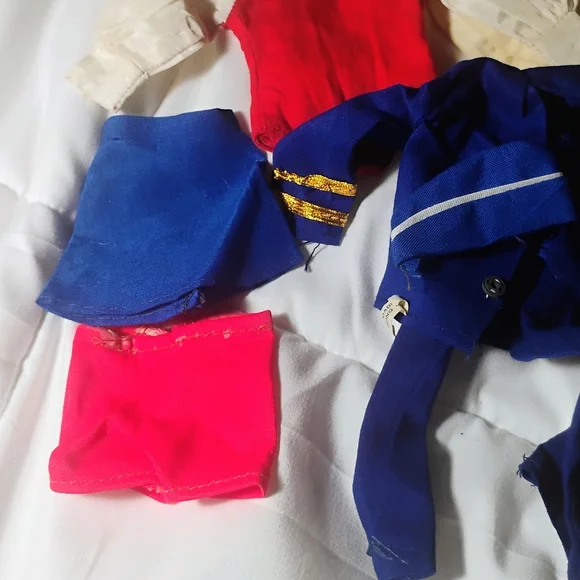 Vintage Barbie Clothes - Picture 4 of 6